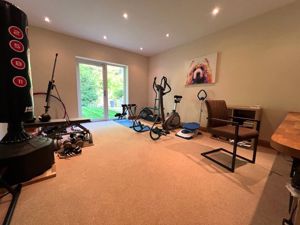 Photo 28- click for photo gallery